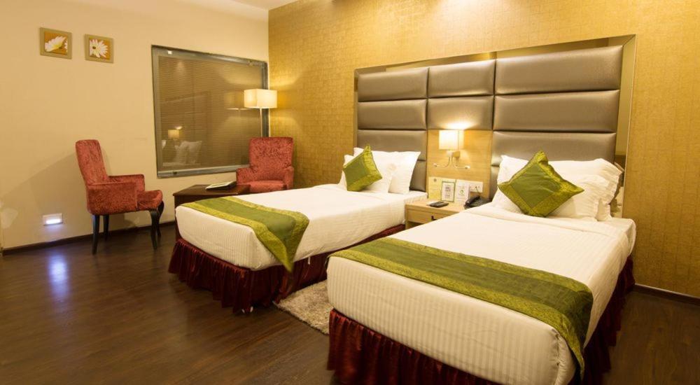 Kc Manor Hotel Jamshedpur Buitenkant foto