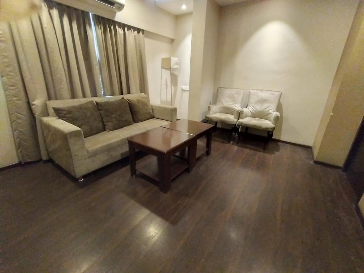 Kc Manor Hotel Jamshedpur Buitenkant foto