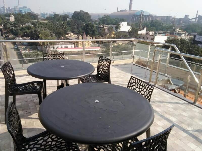 Kc Manor Hotel Jamshedpur Buitenkant foto