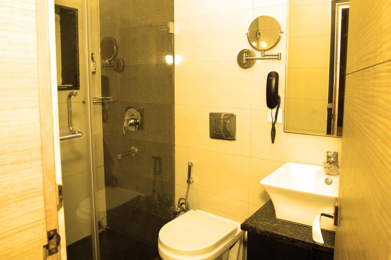Kc Manor Hotel Jamshedpur Buitenkant foto